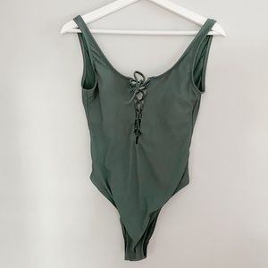 One piece, Bathing suit